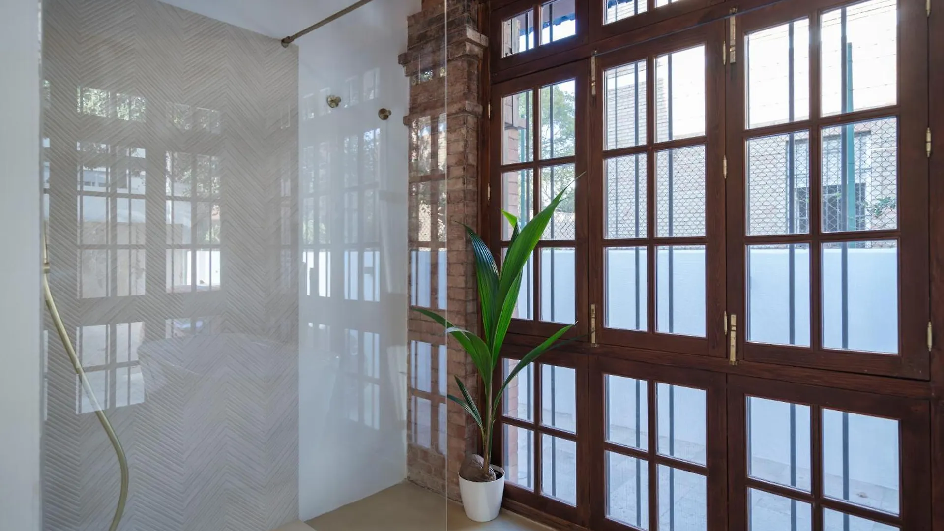 La Moderna Suites Malaga Hotel