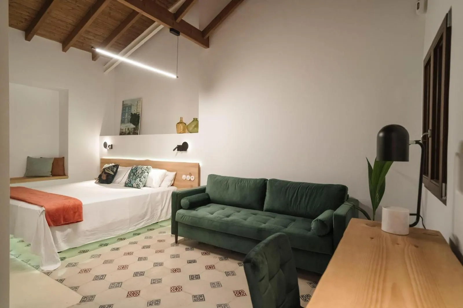 La Moderna Suites Malaga Spain