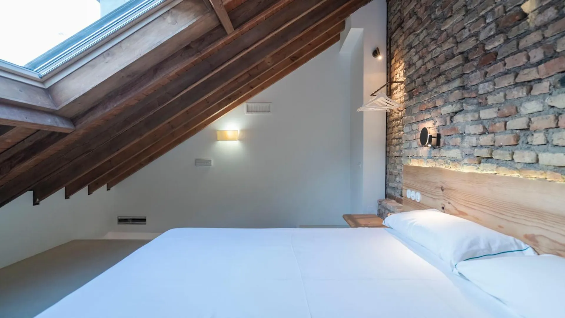 La Moderna Suites Malaga Hotel