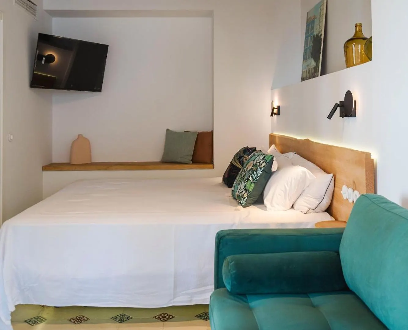 La Moderna Suites Malaga 0*,  Spain