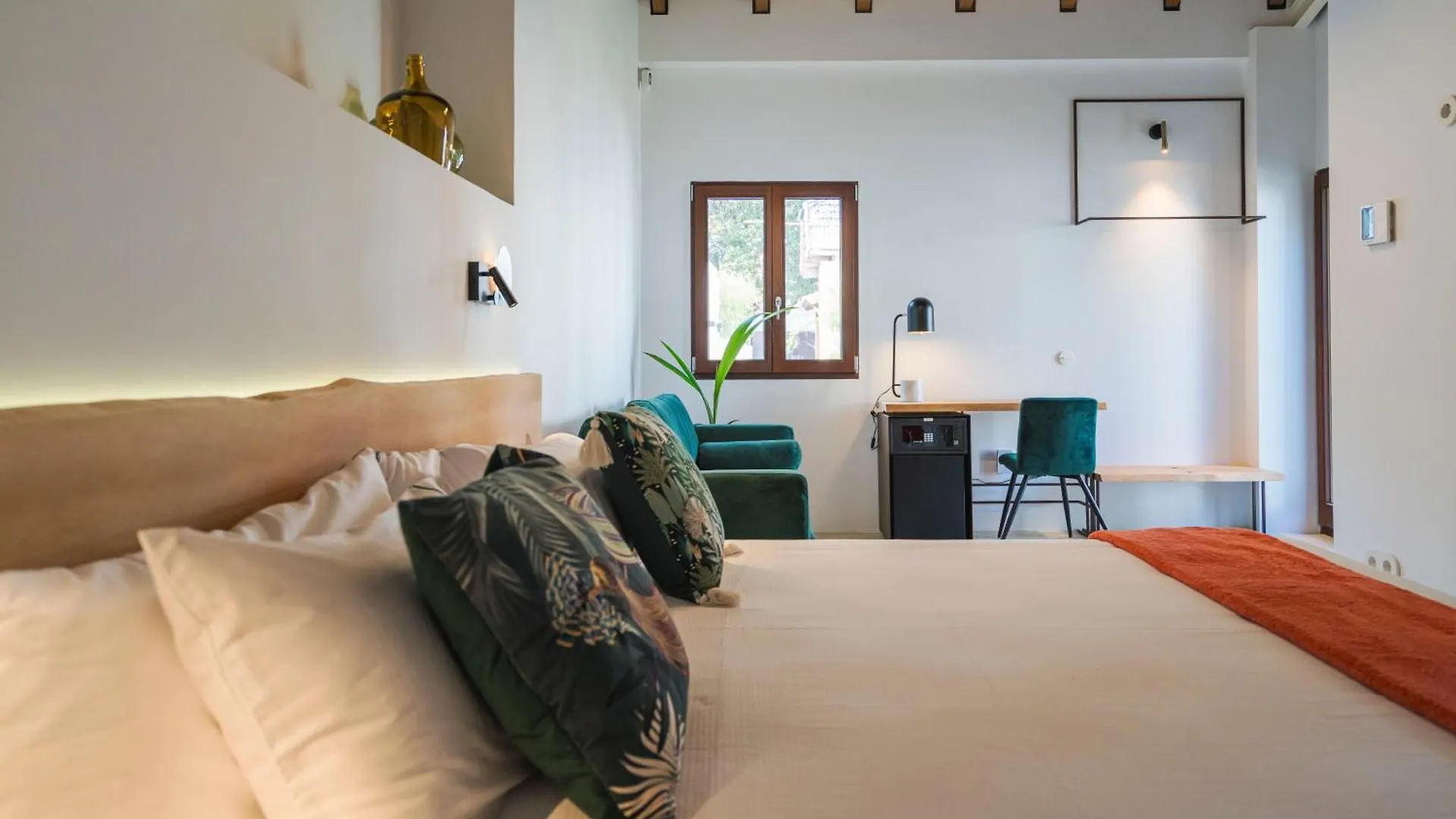 La Moderna Suites Malaga 0*,  Spain